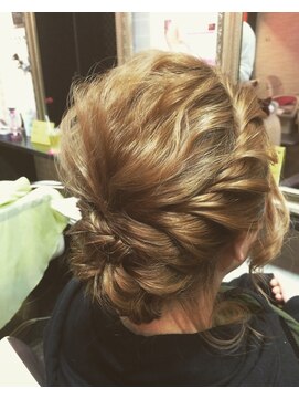 ロワローズ(Roi rose) ☆Roirose☆ルーズアップスタイル☆日高