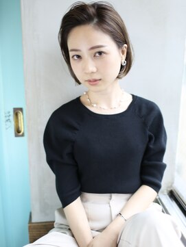 バース(BIRTH) 天神【BIRTH】前下りボブブリーチなしアッシュかきあげバング　2