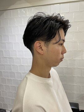メリケンバーバーショップ フクオカ(MERICAN BARBERSHOP FUK) 初めてのバーバースタイル 中分け