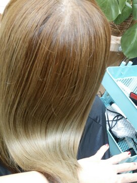 ペルレイ(Per Lei) ツヤ髪トリートメント