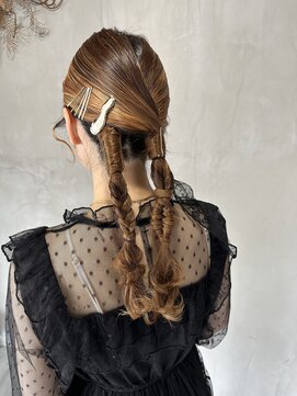 ウィロウ(WILLOW) 2023AW/ hairmakeWILLOW　ツイン