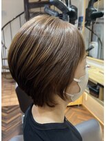 アヴァンセ(AVANCER)&nbsp;ステップボーンカット