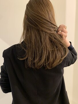 ユニコ(unico) オリーブベージュ/レイヤーカット