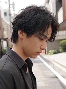 オルセン(OLSEN) シャドウパーマ　センターパート　刈り上げなし