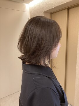 ブリス(VLISS) デザインカラー/レイヤーカット/ウェットヘア/オリーブベージュ