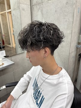 クリアバイフォレスト 流山おおたかの森(Clear by Forest.) ホワイトメッシュ×波巻きパーマ