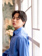 《*パーマの薬剤が染みる方でも》【ダメージレス】髪質に合わせたオーダーメイド薬剤選定[センターパート]