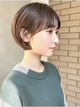 斜めバング グレージュカラー シルキーベージュ マッシュパーマ