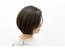 アサクラ シンキタ(ASAKURA SHINKITA)の雰囲気（品よく輝く白髪ぼかし）