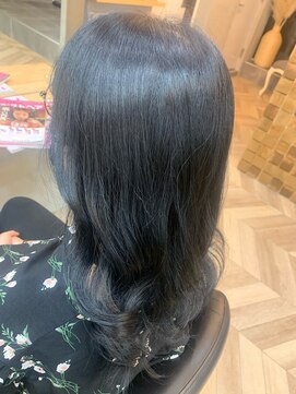 セシルヘアー なんば店(Cecil hair) ブルーブラック