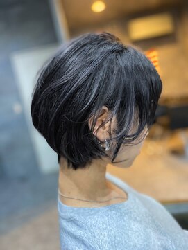 ルーツ(Root) 大人ダークエレガントボブ