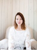 触りたくなる無造作パーマミディ