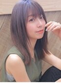 《Agu hair》軽めに仕上がる外ハネストレートミディ