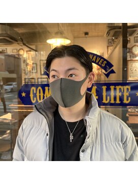 カムレイドフォーライフ(COMRADE 4 LIFE) ローフェード センターパート 担当松尾