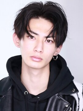 リップス 表参道店(LIPPS) 黒髪センターパート【前下がり刈り上げマッシュ】