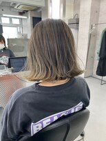 イキ 表参道(iki omotesando)&nbsp;モード/無造作ウェーブ/大人ガーリー[表参道駅]