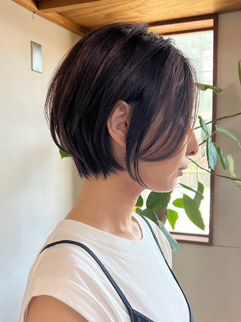 丸みショートヘアピンクベージュカラーミルクティーベージュ