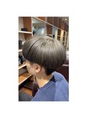刈り上げ／オンカラー／グレーカラー／ブリーチ