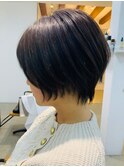 大人マッシュショート丸みショート黒髪ショートベリーショート