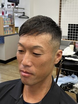 ヒキチ(Hikichi) ベリーショートフェードスタイル