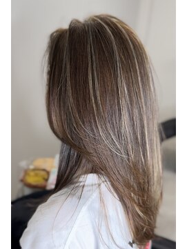 リアン(Lien) カット+カラー+トリートメント