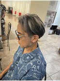 男らしさ極め！白髪ぼかしメッシュカラー