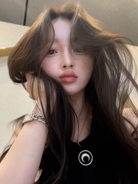 ミラ(MIRA) 韓国ヘア/くびれヘア/レイヤーカット/大阪梅田