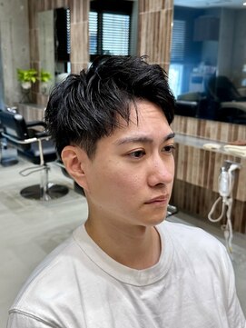 ファルベ(Farbe) フェザー/サーフカール/センターパート/波巻きツイスパ