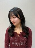 セミロングにゆるウェーブで韓国風◎