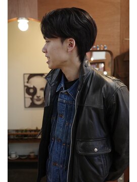 エディ(Edy) メンズセンターパートニュアンスパーマ刈り上げ眉毛カット岡山