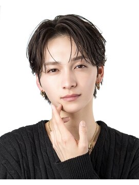 オーシャントーキョーオーバー 渋谷(OCEAN TOKYO OVER) センターパートフェザーパーマニュアンスパーマシャドウパーマ