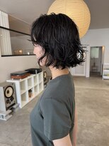 ノイ(noi)&nbsp;大人の落ち着き、ウェーブミディアムの髪質改善