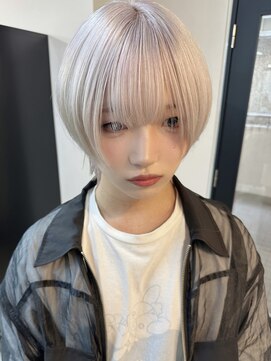 ヴェルデ(Verde) ☆ホワイトカラー×ショートカット