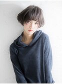 プラチナアッシュのマッシュショート