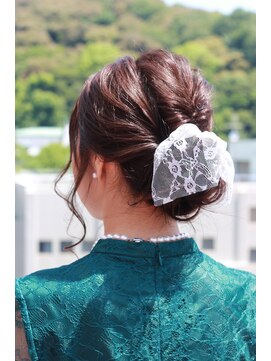 ビアージュ(Viage) 【飾りのリボンも可愛い】シニヨンアレンジ