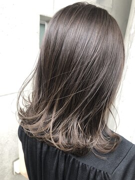 リバレッジ 広尾(Leverage) 白髪が気になる方でもできる大人の透明感ハイライト