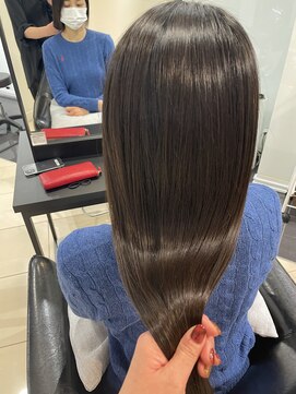 ラブクロムトーキョー オモテサンドウ(LOVECHROME OMOTESANDO) ツヤ髪ロング