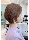 大人可愛い前髪ありひし形耳かけクールショートボブ20代30代40代