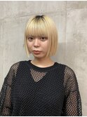 ミニボブ ブロンドヘア ワンレンボブ 小顔