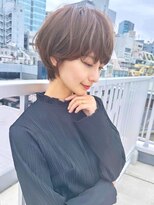 アンド ストーリーズ(&STORIES)&nbsp;大人可愛い前髪ありひし形耳掛けマッシュショートボブ30代40代