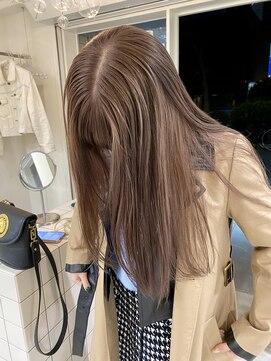 シイ(SIE) 透明感ヘーゼルベージュ