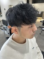 ヒュイル バイ ニアウ(Hwyl by Niau) メンズマッシュツーブロックスパイラルパーマニュアンスパーマ