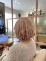 アドラーブル 長岡リップス旭岡店(adorable)&nbsp;ホワイトピンクカラー 丸みボブ