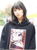 乾かすだけで決まる顔まわりにレイヤーを入れた重めロブヘアー