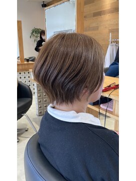 ストーリアエフ カミトザッカ(storia.f kami to zakka) ボリュームが欲しい方！スタイリングが苦手な方におすすめ