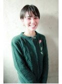 〈黒髮ショート〉シースルーバング＋マッシュなショートスタイル