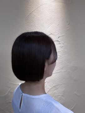 マーレ(MARLE./) 後頭部に丸みを出すボブで横顔も美しく魅せる方法