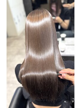 アンダーバーホワイト(_WHITE) うるツヤ髪/美髪ストレート/髪質改善