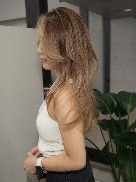 キオク(KIOX) 海外レイヤー/ハッシュカット/レイヤーカット/髪質改善