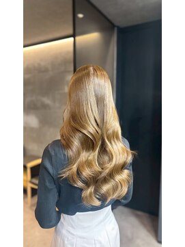 ユーザ(YUZA) ゴールドベージュ